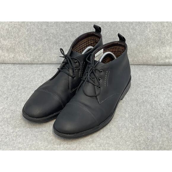 Clarks Chukka Cap Toe Boots Black Leather Lace Up Ankle Shoes - Men's Size 10.5 - Picture 1 of 8